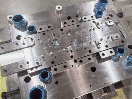 Straight Laminating Process and Large Rotation Process For Motor Cores Straight Laminating Process and Large Rotation Process For Motor Cores